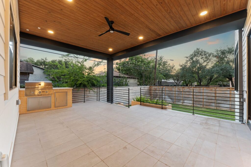3851 Merrick St, Braes Heights - DSC04620