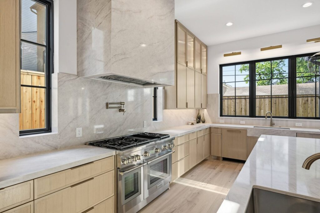 1642 Norfolk St, Montrose - photo 18
